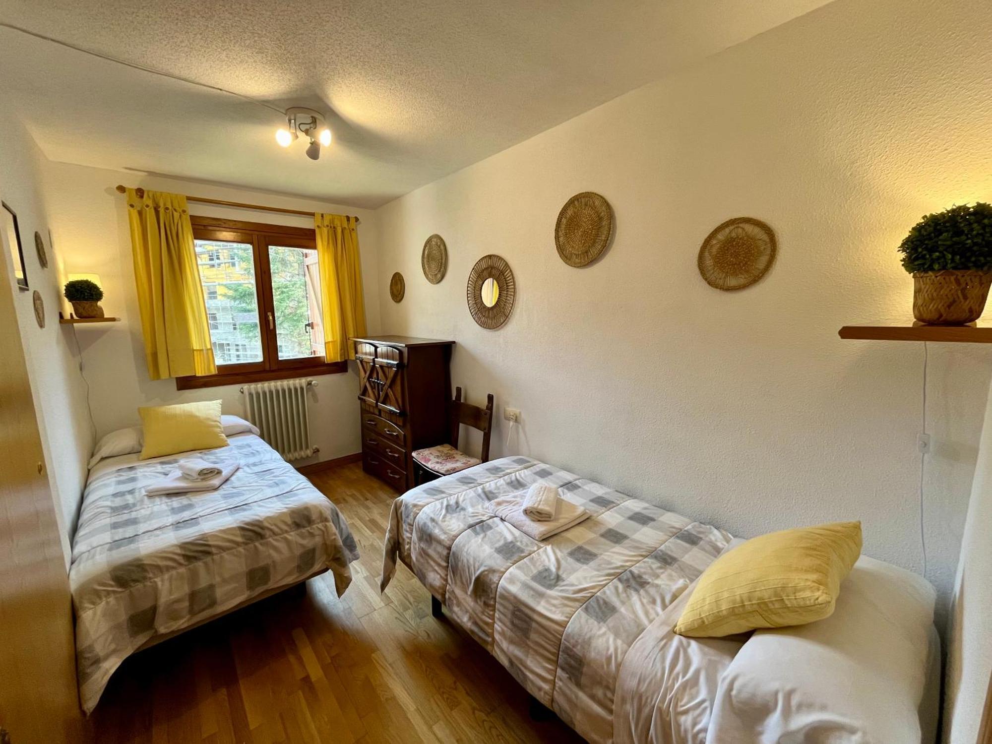 B13 - La Granja 2º - Villmor Apartment Benasque Luaran gambar