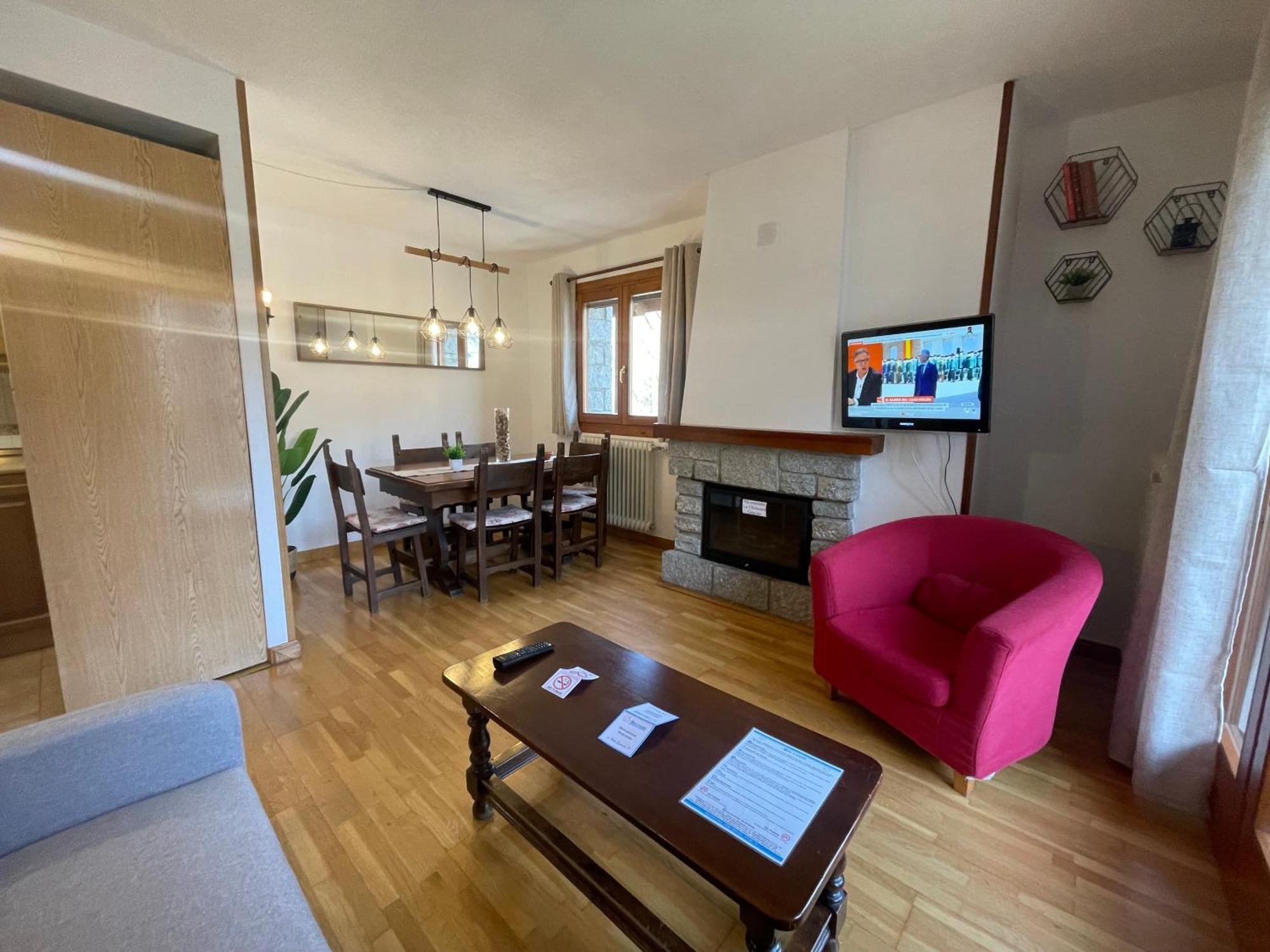 B13 - La Granja 2º - Villmor Apartment Benasque Luaran gambar