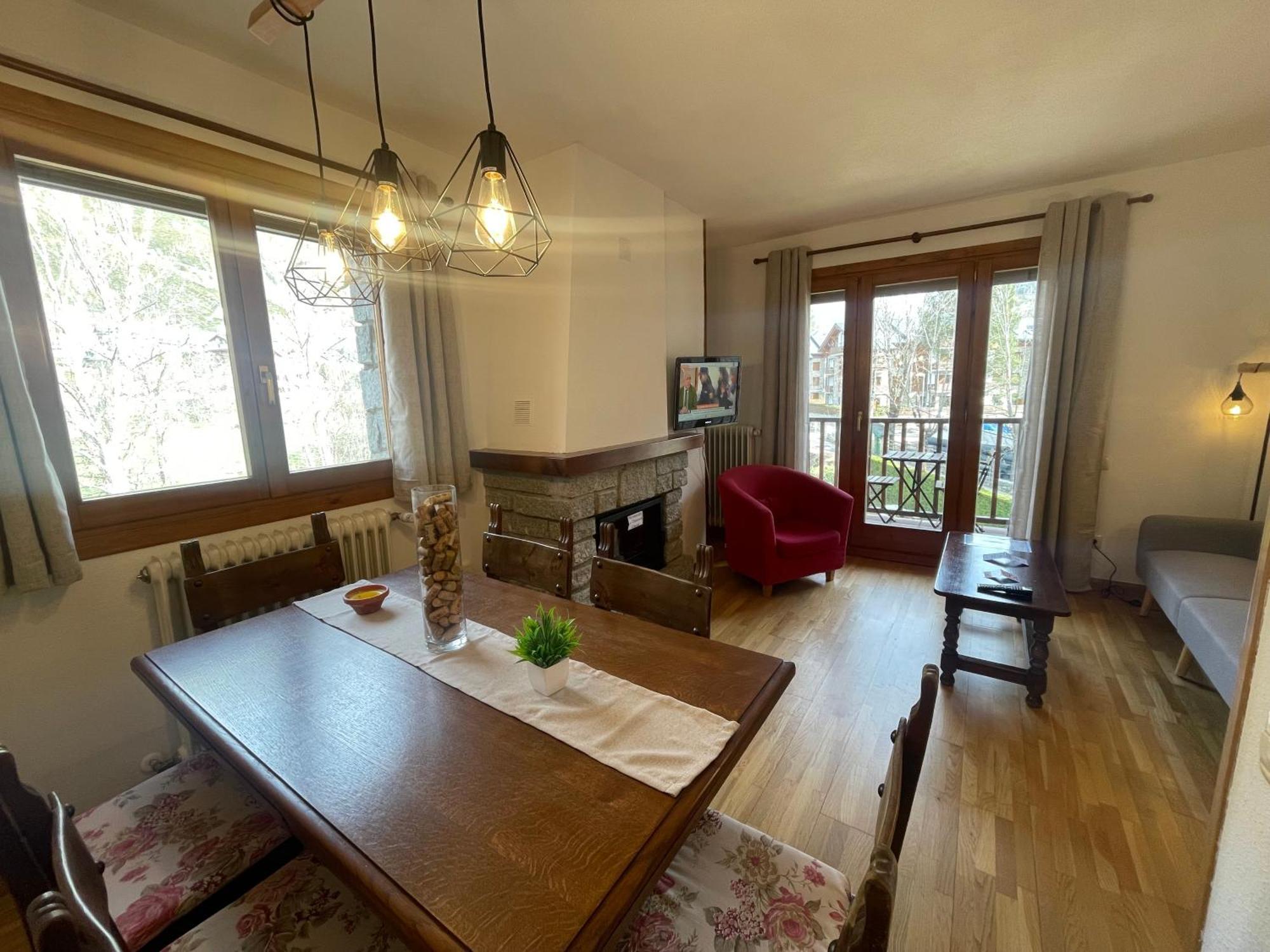 B13 - La Granja 2º - Villmor Apartment Benasque Luaran gambar