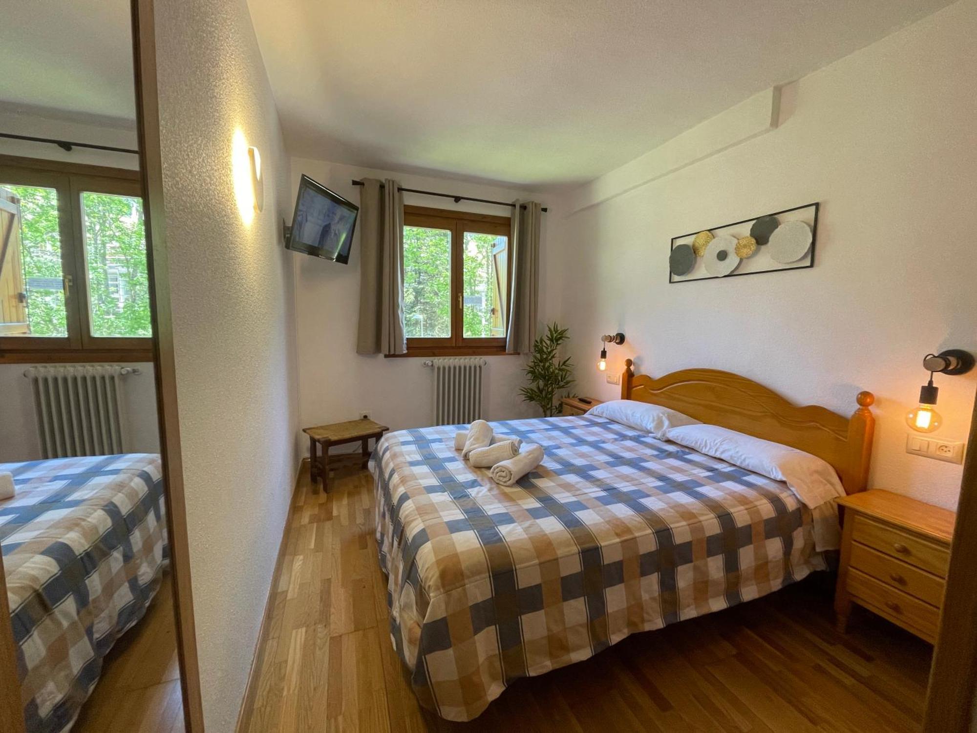 B13 - La Granja 2º - Villmor Apartment Benasque Luaran gambar